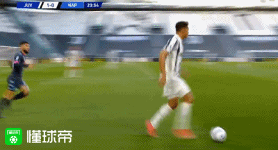 第34分钟,小基耶萨禁区内被洛萨诺回防铲倒,主裁判未予判罚!