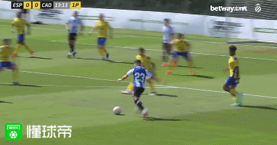 武磊抢点造威胁,达德尔远射被扑></p></a> 第6分钟,安东尼-洛萨诺左路带球切入