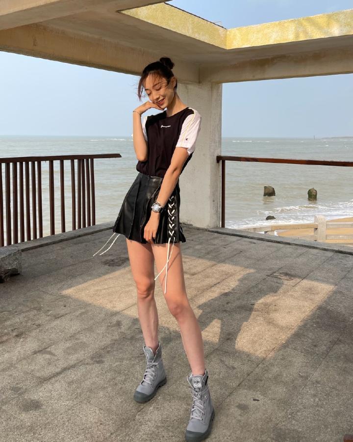 跳高美人胡麟鹏祝贺巩立姣:体育人的坚持和不易终于圆梦奥运