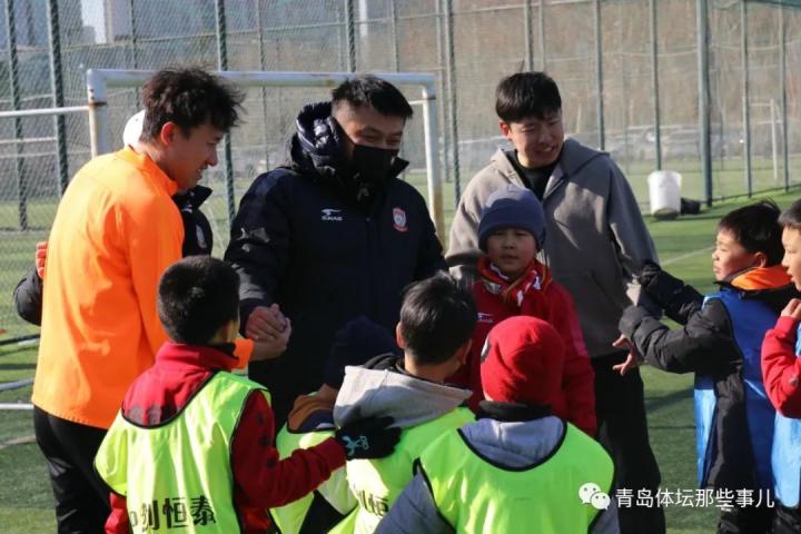 图片:去年1月9日,青春岛足球俱乐部投资人,中创恒泰集团董事长徐尚与