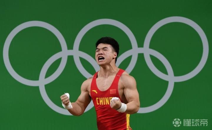 逆境奋起!田涛摘得举重银牌