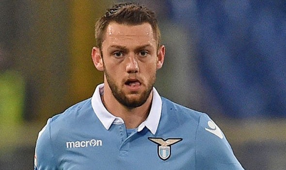 脚踝受伤,德弗里提前回拉齐奥