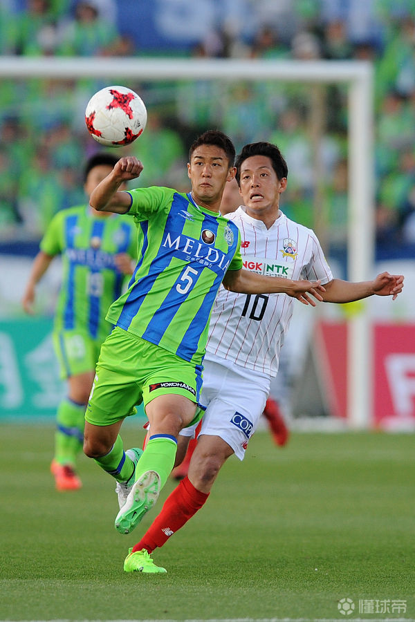 传统 责任 骄傲的象征 来认识一下新赛季j1各队的10号们吧 横滨水手 广岛三箭 浦和红钻 鹿岛鹿角 名古屋鲸鱼 大阪钢巴 神户胜利船 清水心跳 Fc东京 柏太阳神 大阪樱花 川崎前锋 鸟栖砂岩 仙台七夕 湘南比马 磐田喜悦 北海道札幌冈萨多 长崎航海 波多尔斯基 清武弘嗣