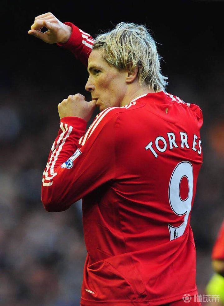 小新侃球:圣婴的安菲尔德时光,我们青春里的那一抹