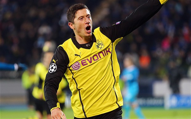 不亏!莱万被免签,多特还能赚|懂球帝