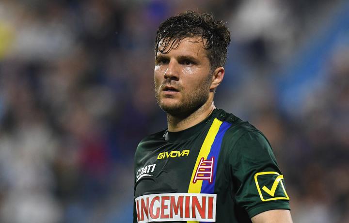 官方:切沃与赫特马伊续约