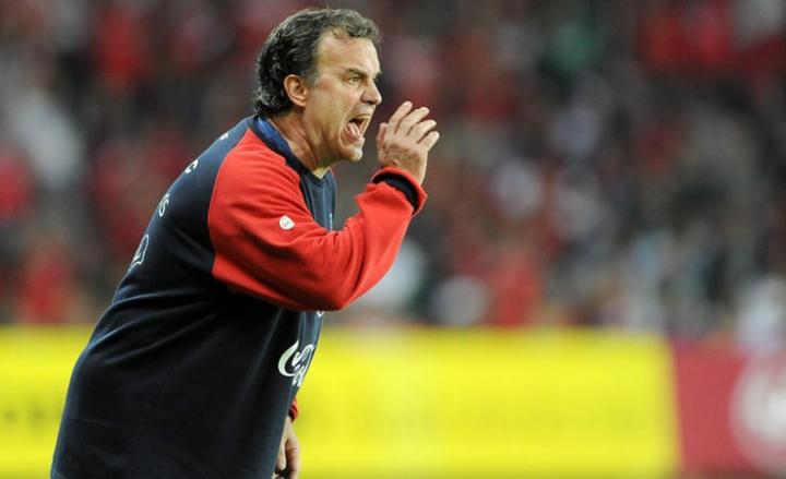 单曲《johnny b goode》讲述了一位出身贫寒的乡村吉他男孩的成长故事