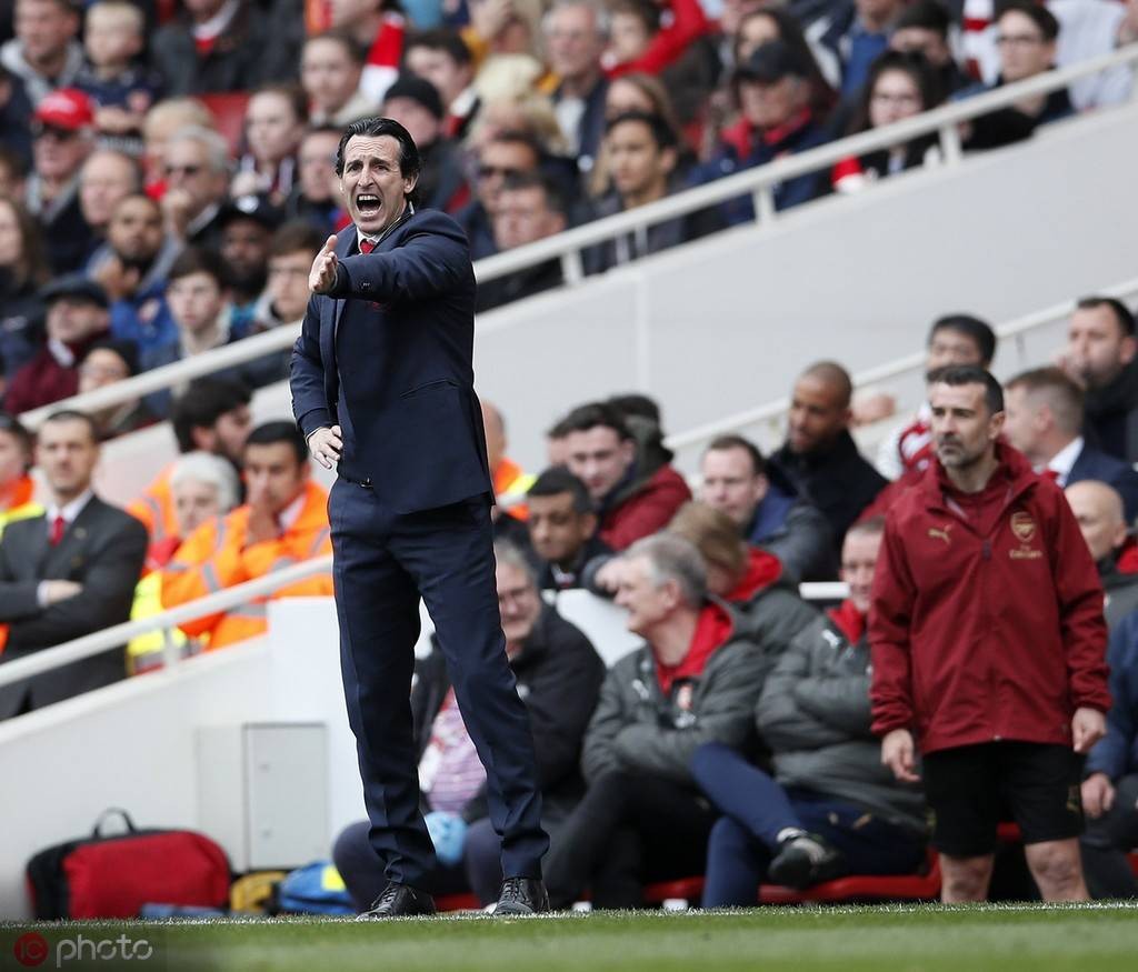 欧联杯决赛英超统治欧洲第一步埃梅里杯进行到底