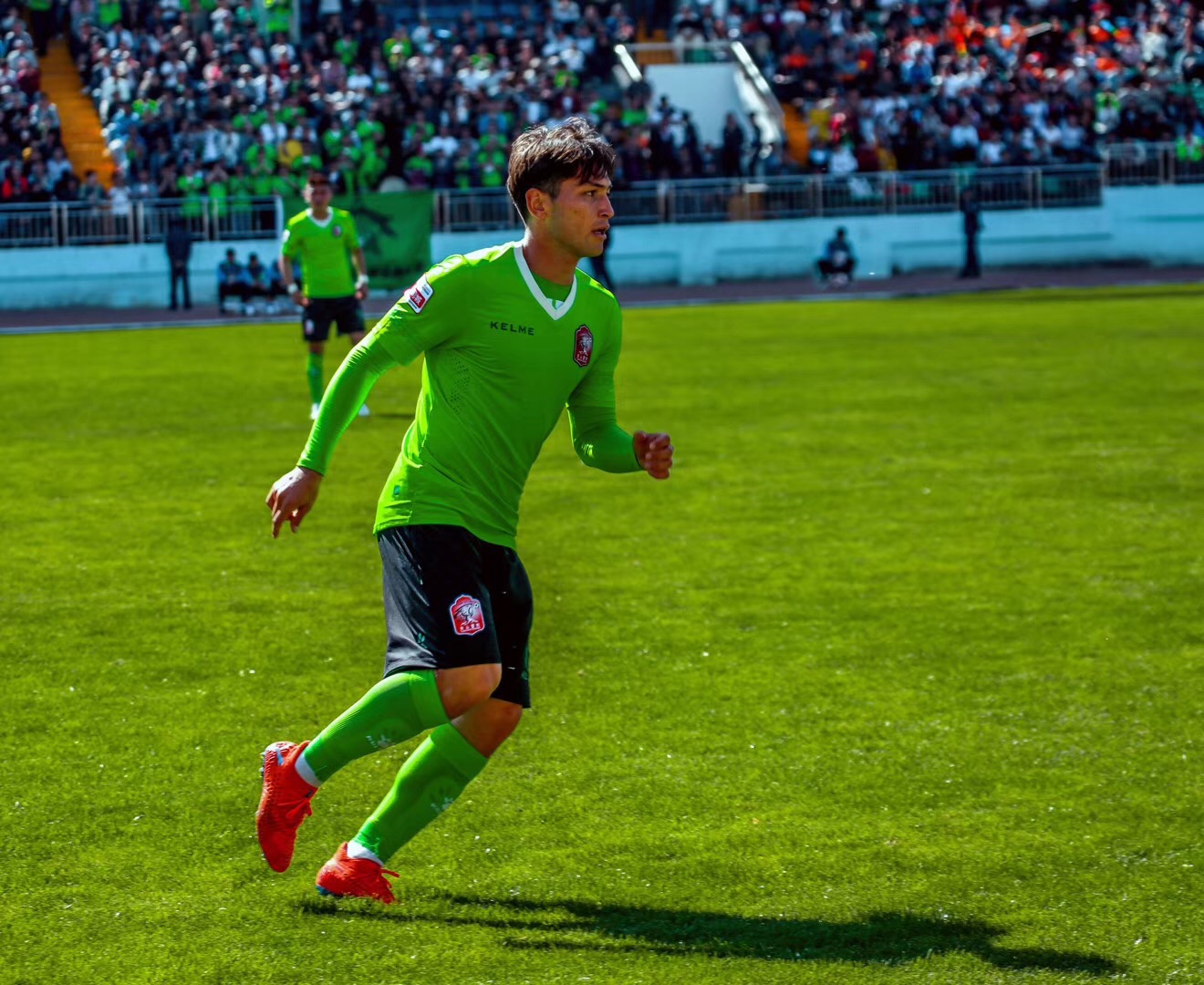 疆足球说第32期视野开阔的中场小巧工迪力依米提