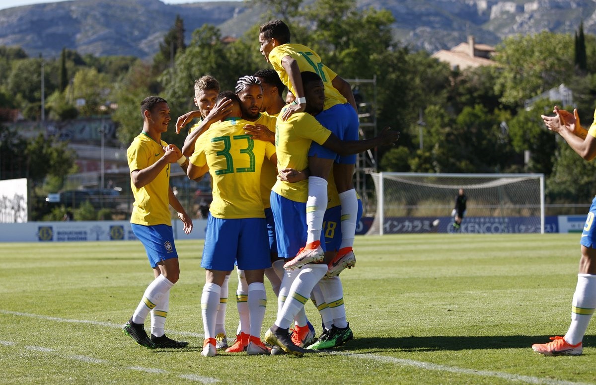 土伦杯最强球队诞生4战狂进15球0失球杀入决赛