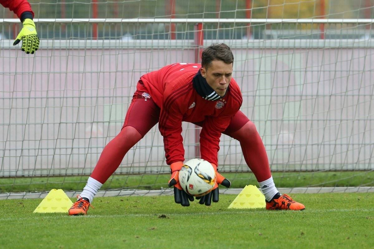 随着足球运动的发展,守门员的移动速度已成为决定守门员优秀与否的