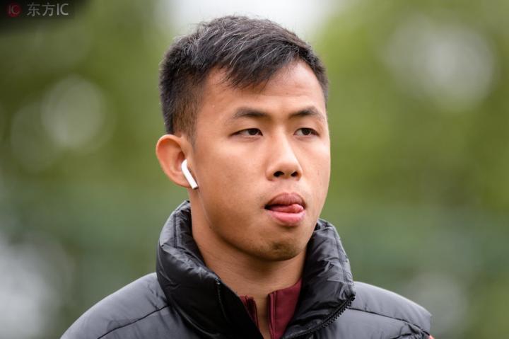 留洋?媒体称黄政宇将前往狼队试训