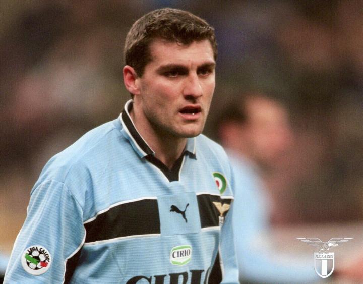 拉齐奥官方祝维埃里46岁生日快乐