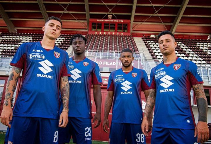 意大利都灵足球俱乐部日前与赞助商joma共同揭晓球队2019/20赛季全新