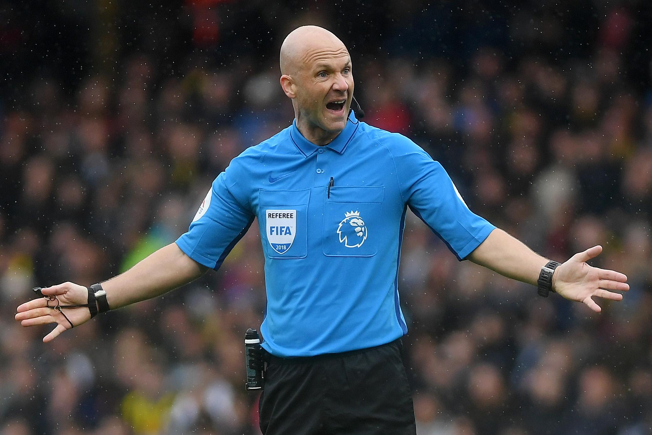 细说英超第10轮的那些主裁判们丨下篇