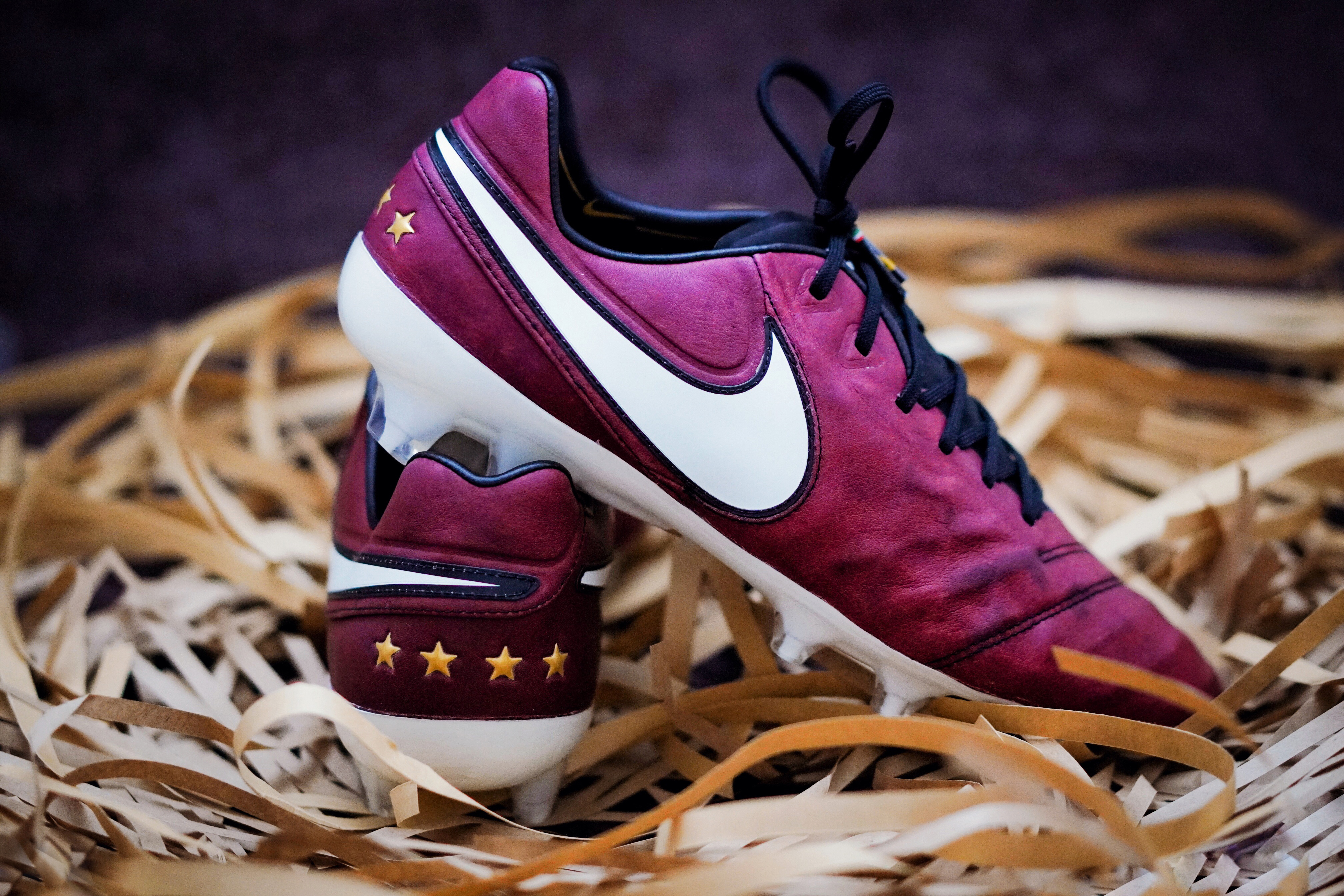 沉郁红酒niketiempopirlo皮尔洛传奇