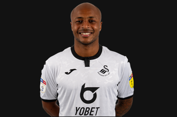 他是大名鼎鼎的"非洲贝利"阿贝迪-阿尤的儿子,安德烈和弟弟乔丹-阿尤