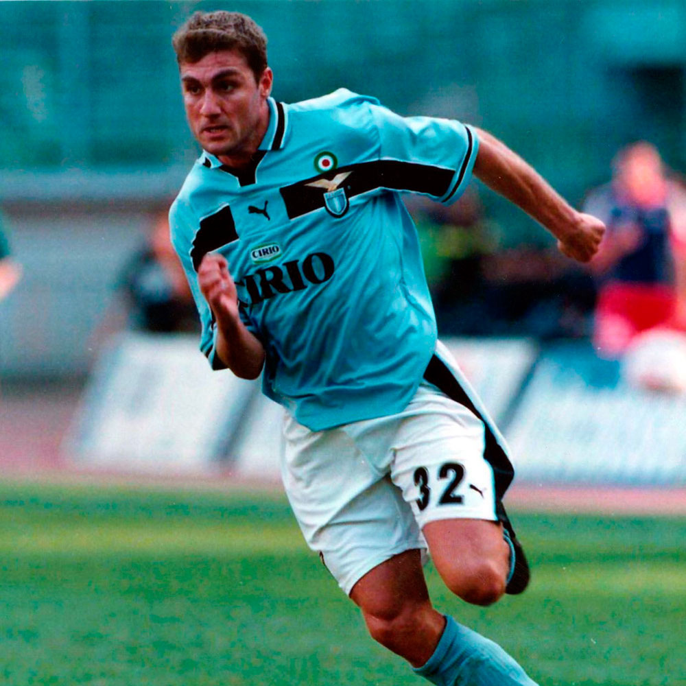 最经典展示拉齐奥发布俱乐部成立120周年纪念球衣