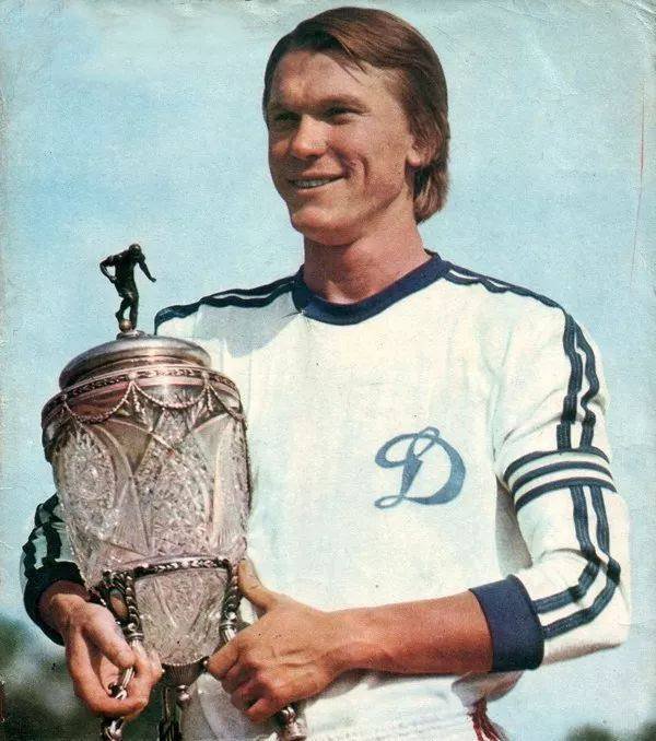 在舍甫琴科之前,乌克兰最著名的足球运动员要算布洛欣了.