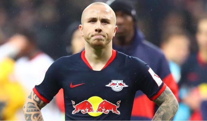 安赫利尼奥:在曼城出场时间有限,我不得不寻找新的机会