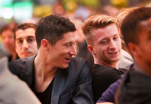 地球一小时,莱万罗伊斯做表率