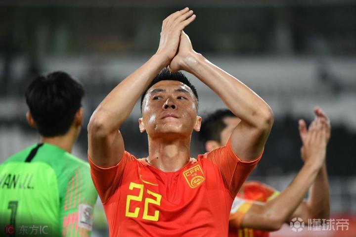 锦鲤 于大宝送新春祝福 祝家人身体健康 猪事顺利 中国 北京中赫国安 于大宝 懂球帝