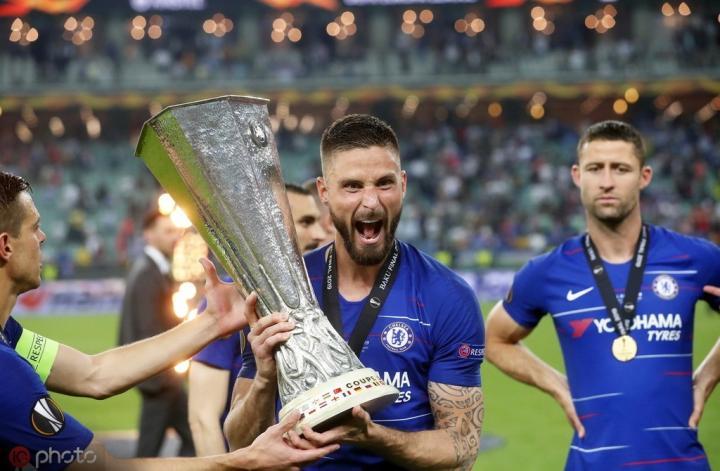 荣耀图集:切尔西全队捧起2018/19赛季欧联杯冠军奖杯