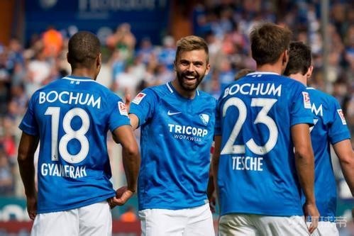 相比于其他球队的跌宕起伏,雷根斯堡在德乙联赛的近几个赛季都相对