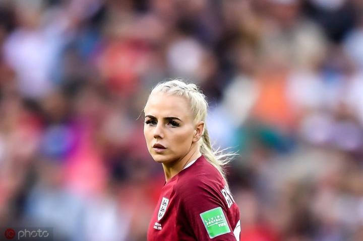 曼联官方:女足队长格林伍德将转会里昂女足