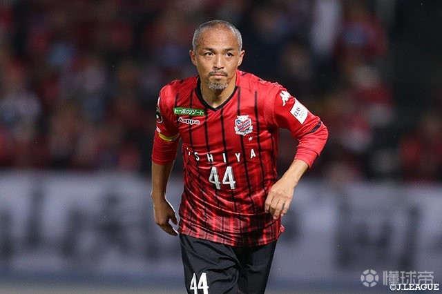 官方 39岁的日本前国脚小野伸二加盟j2球队fc琉球 北海道札幌冈萨多 Fc琉球 小野伸二 懂球帝