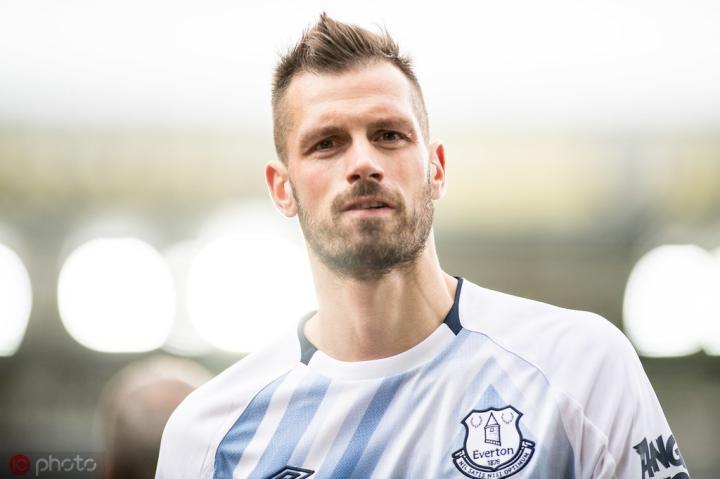 施奈德林:离开曼联是因为自己想做得更多,但这个决定太早了