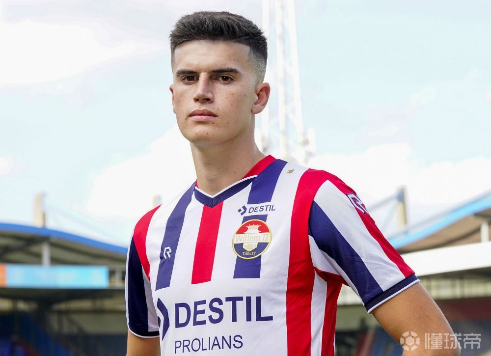 官方荷甲威廉二世租借科隆后卫奎罗斯