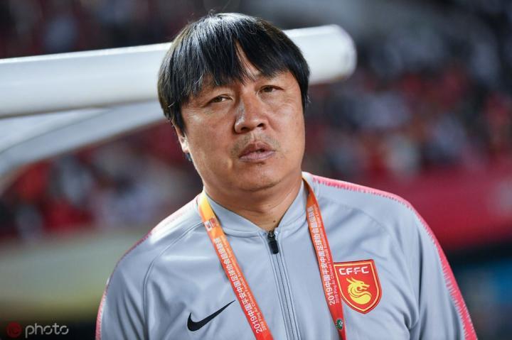 谢峰:感谢球员们的拼搏;现在要咬牙挺过保级的关键时期