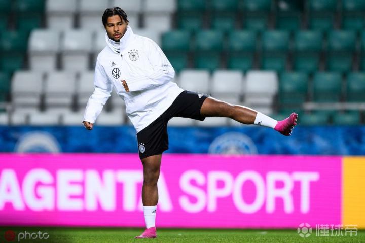 布兰特格纳布里提前结束了训练但他的伤势应该并不严重