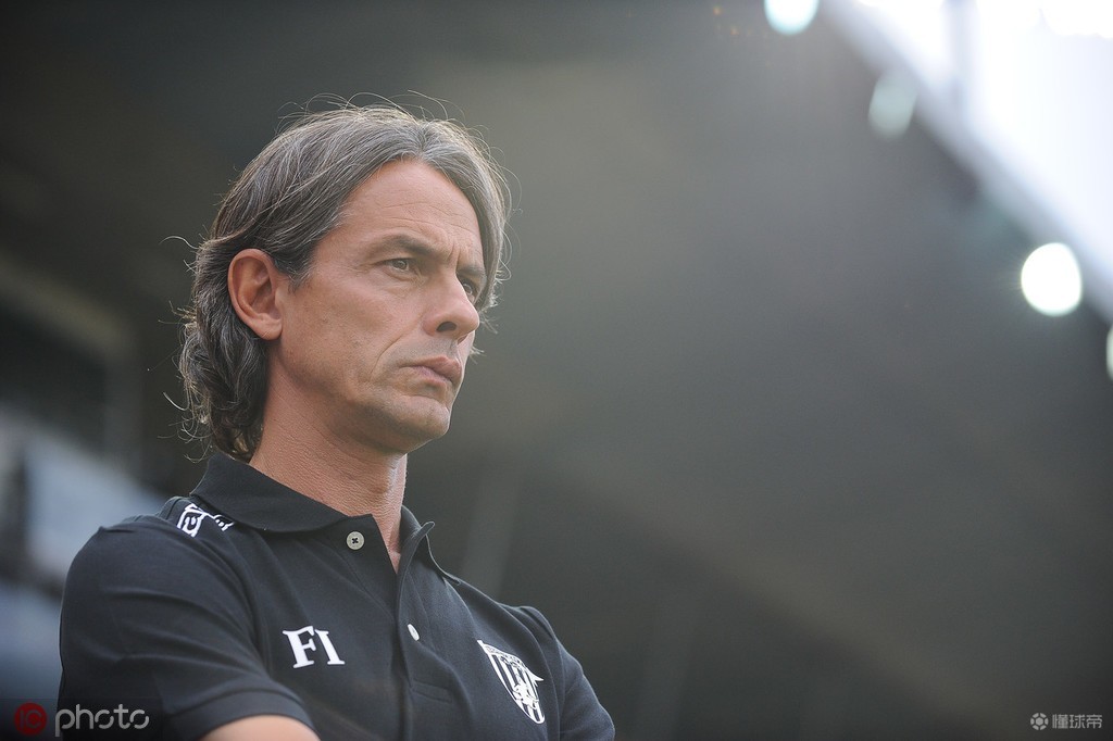 因扎吉本来还想继续踢下去但我没法穿米兰以外的球衣