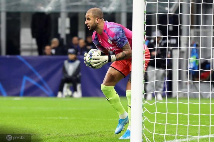 费勒守门更有经验|多特蒙德|曼城|魏登费勒|京多安|凯尔-沃克|懂球帝