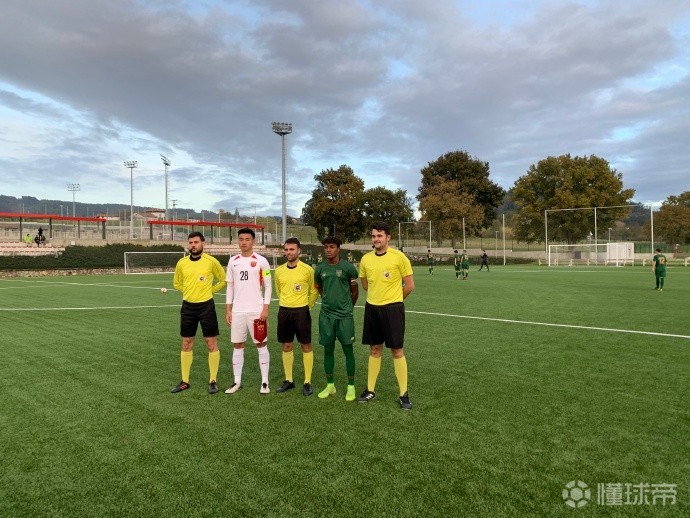 上港青训正在西班牙集训的上港u19梯队在13