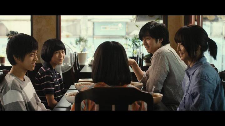 《熔炉》是根据孔枝泳同名小说改编的剧情电影,影片由黄东赫