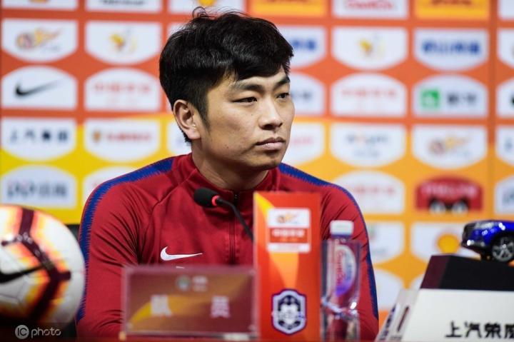 本赛季,蒋哲从长春亚泰加盟来到了重庆斯威,已代表球队出战了25场比赛