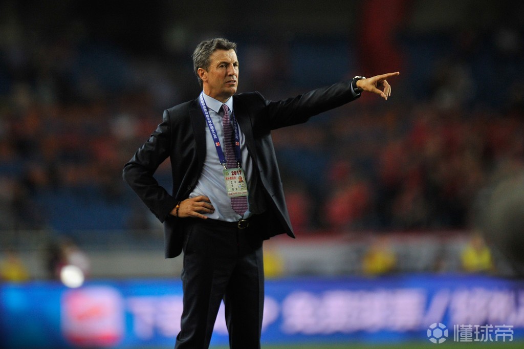 何塞出任武汉卓尔主教练于大宝送上祝福