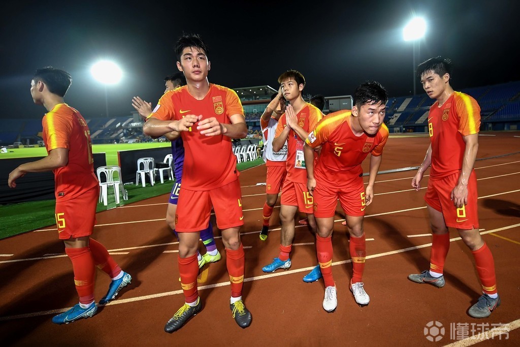 刘思远在社交媒体上写道:中国国奥,第一场气质上输给了韩国,第二场