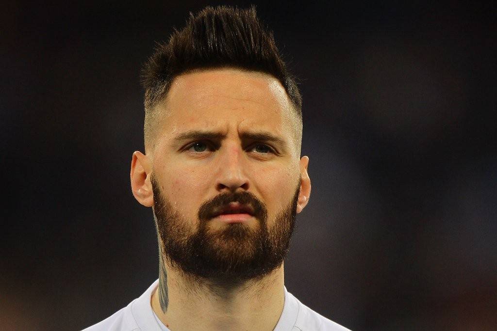 经纪人卡达尔还在布达佩斯的家中最近都去不了中国