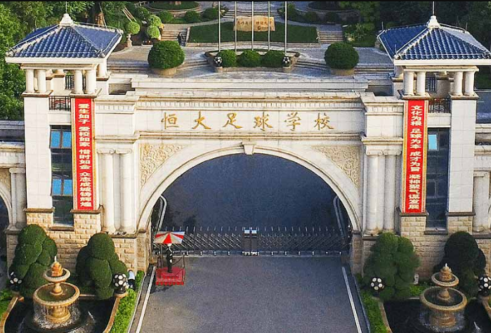 在中国学足球究竟花费几何