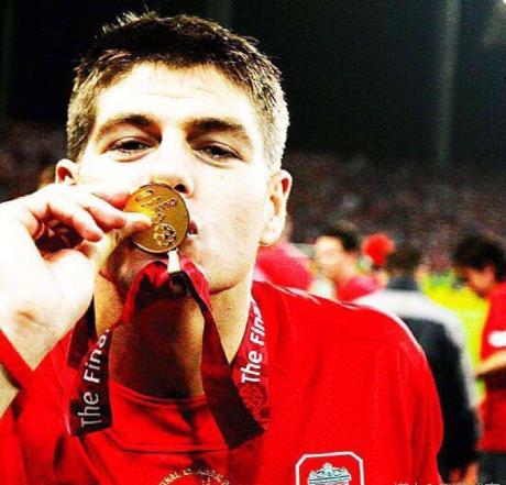 08/09英超:曼联1-4利物浦,杰拉德亲吻镜头