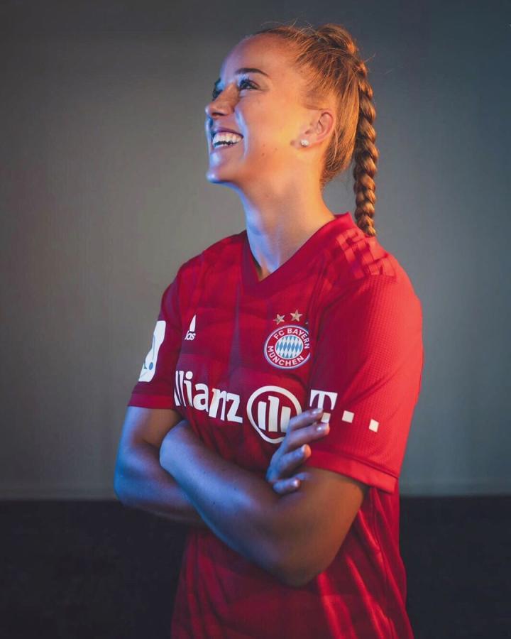 足球女孩:茱莉亚格温,人美心善的拜仁小天使|拜仁慕尼黑女足|格温|懂