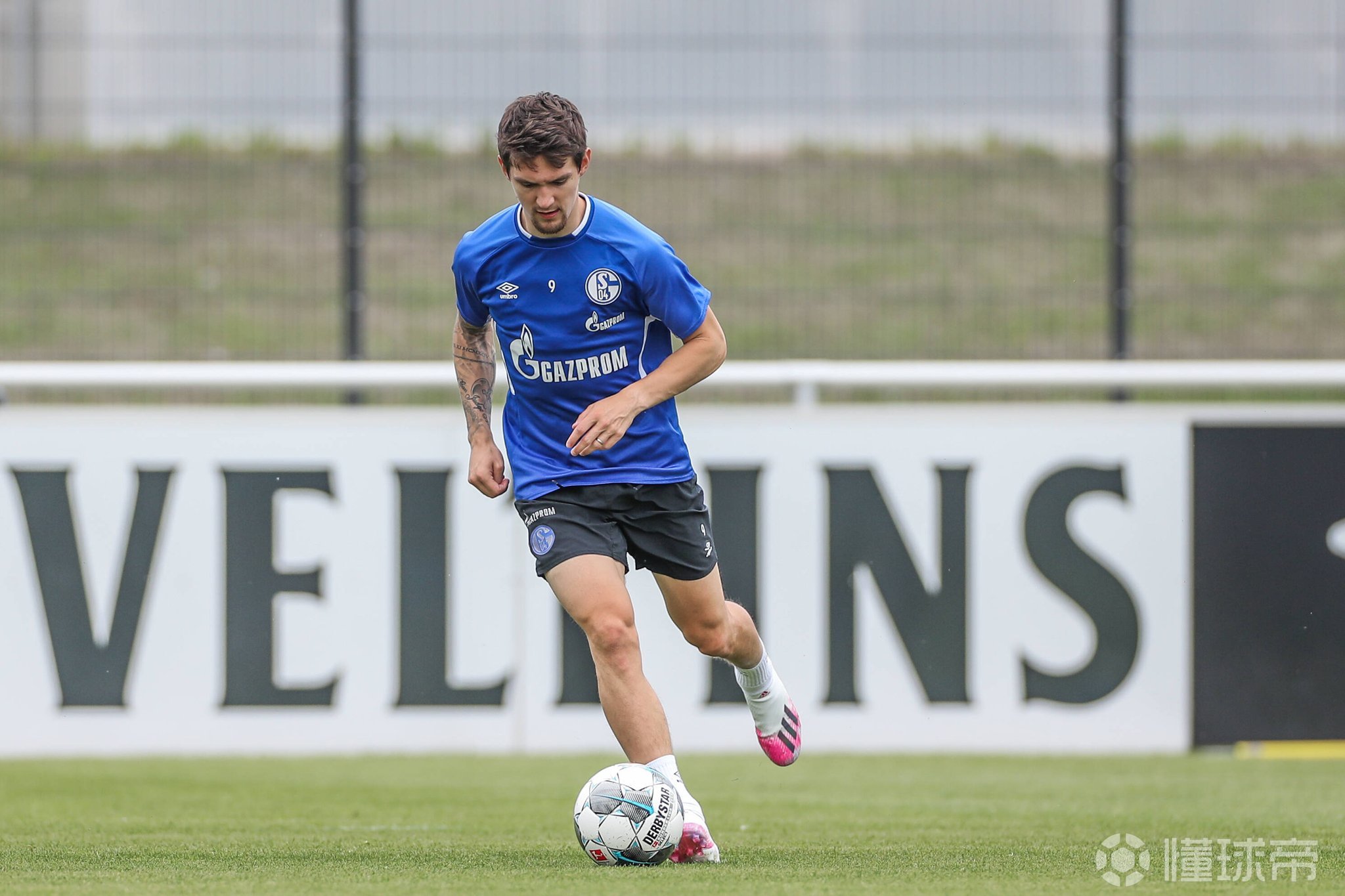 赛前发布会之谈及人员情况瓦格纳拉曼的肌肉问题