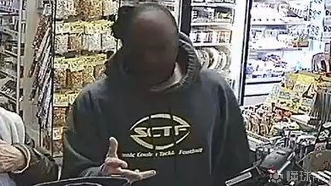 为什么劫匪最喜欢用丝袜做头套?