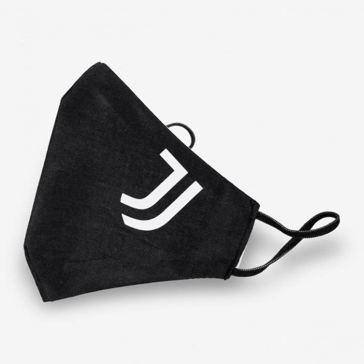 尤文官方口罩上架黑白配色单只售价69欧元