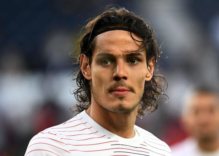 足坛换脸第一弹:飘飘长发 无辜眼神,猜猜这是哪两位球星?