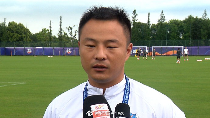 高翔:球队虽然是第一年踢中超,但我们不会让青岛球迷失望的
